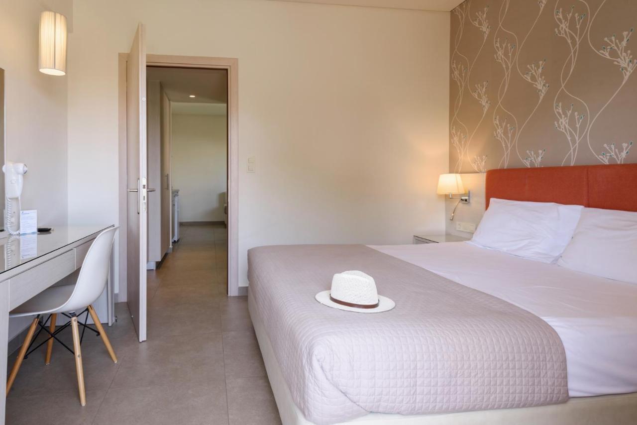 Poseidon Studios & Apartments Palaiochora Eksteriør billede