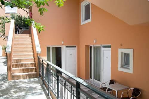 Poseidon Studios & Apartments Palaiochora Eksteriør billede