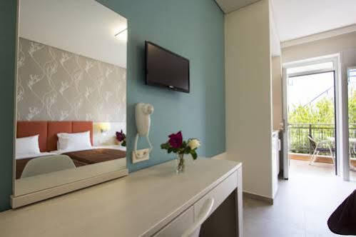 Poseidon Studios & Apartments Palaiochora Eksteriør billede
